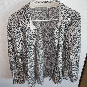 Women’s animal print lee riders top